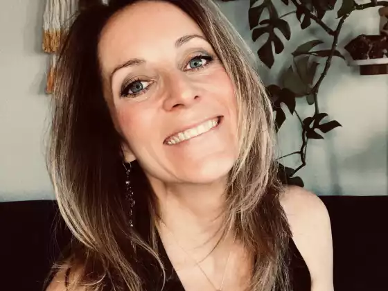 Katie Moseley,
                            Spirituality, Personal Development & Coaching, Health & Wellness, Love and Relationships
                            Expert at マジック・トリオ